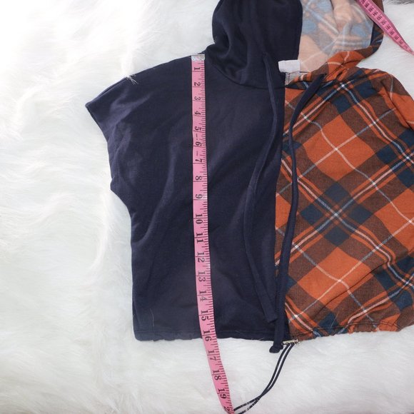 No Boundaries 50/50 Active Shirt with Hood - Picture 8 of 9